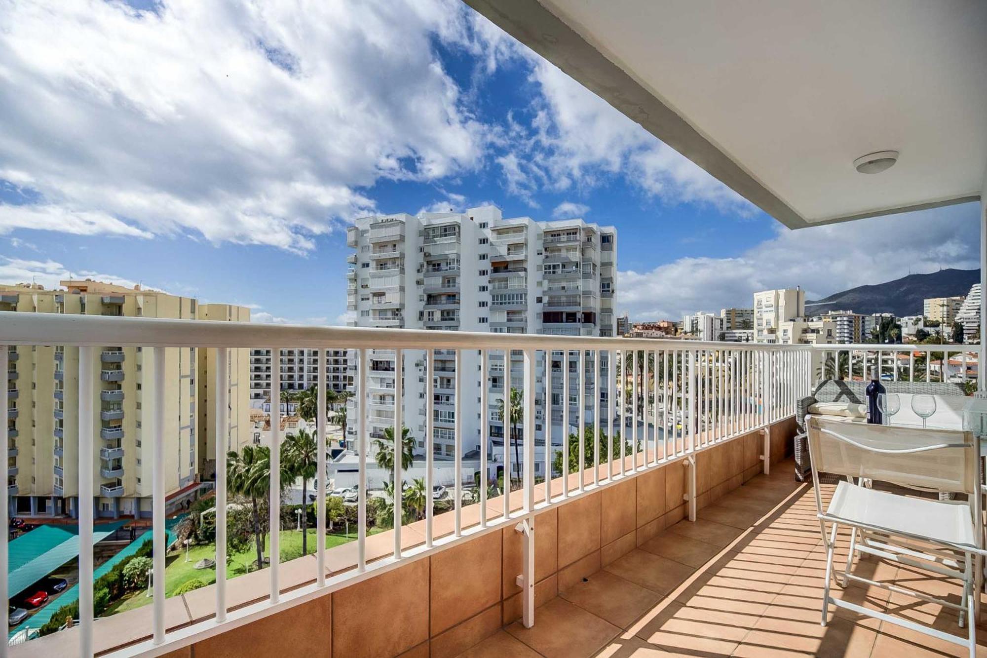 Puerto Marina, Apartamento Frente Al Mar Benalmádena Exteriör bild
